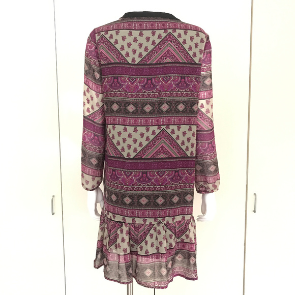 NWOT Tassel tie long sleeves dress - Picture 3 of 7